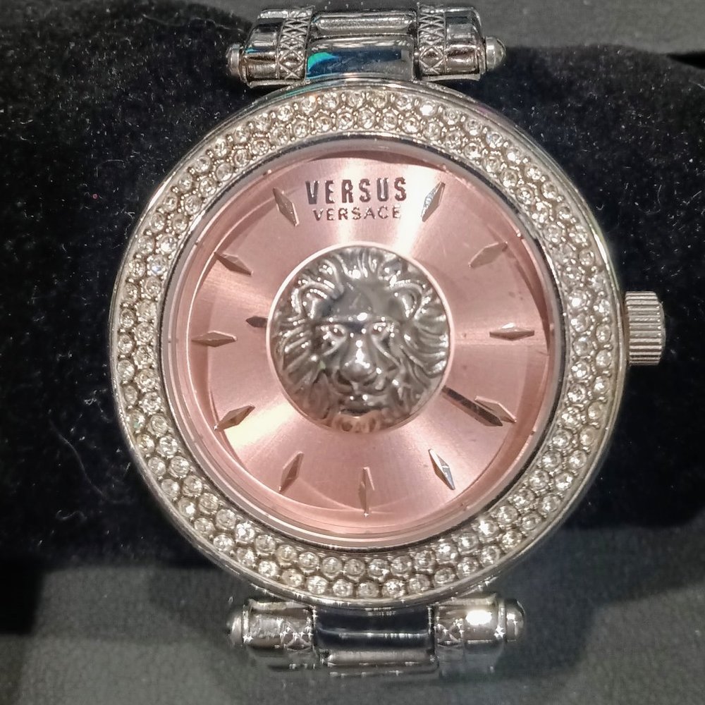 Versace versus watch like new with box